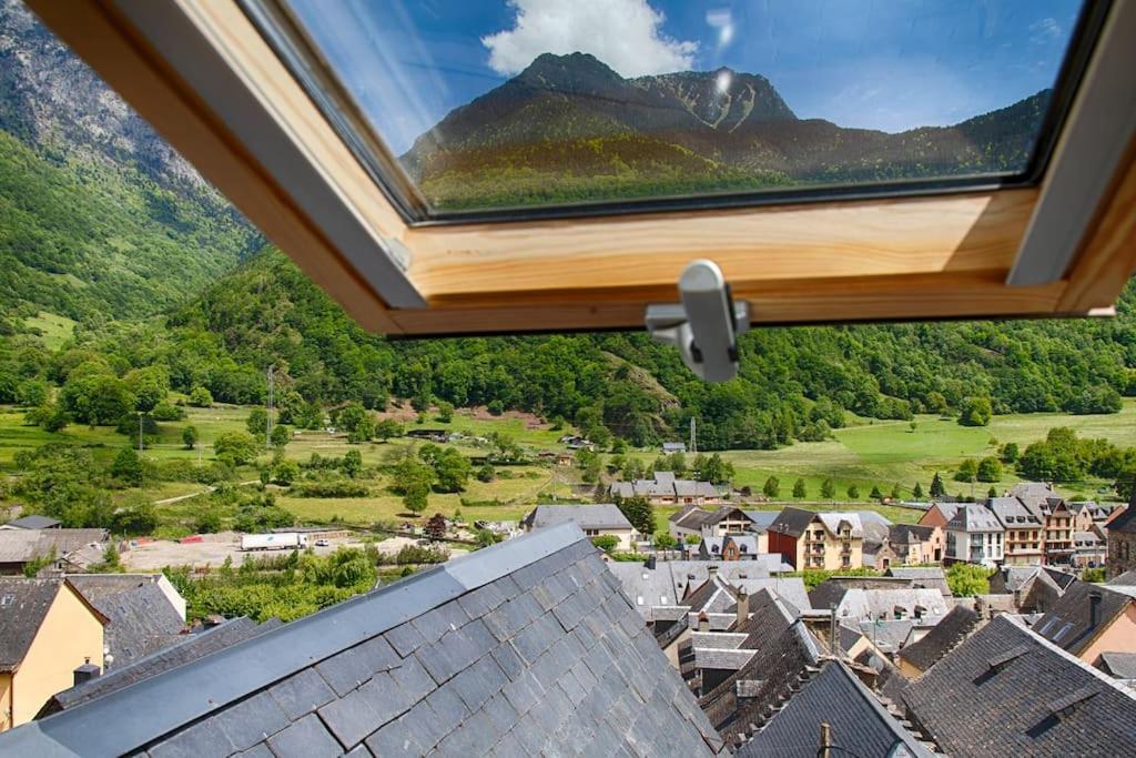 Appartamento Saplan Real Estate Casa Izadi Bossòst Esterno foto